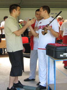 CESTITKA MIKECU OD TRENERA I BRATA GORANA